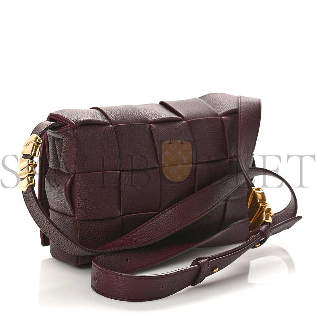 BOTTEGA VENETA GRAINED CALFSKIN MAXI INTRECCIATO CASSETTE CROSSBODY BAG BORDEAUX (23*15*5.5cm)