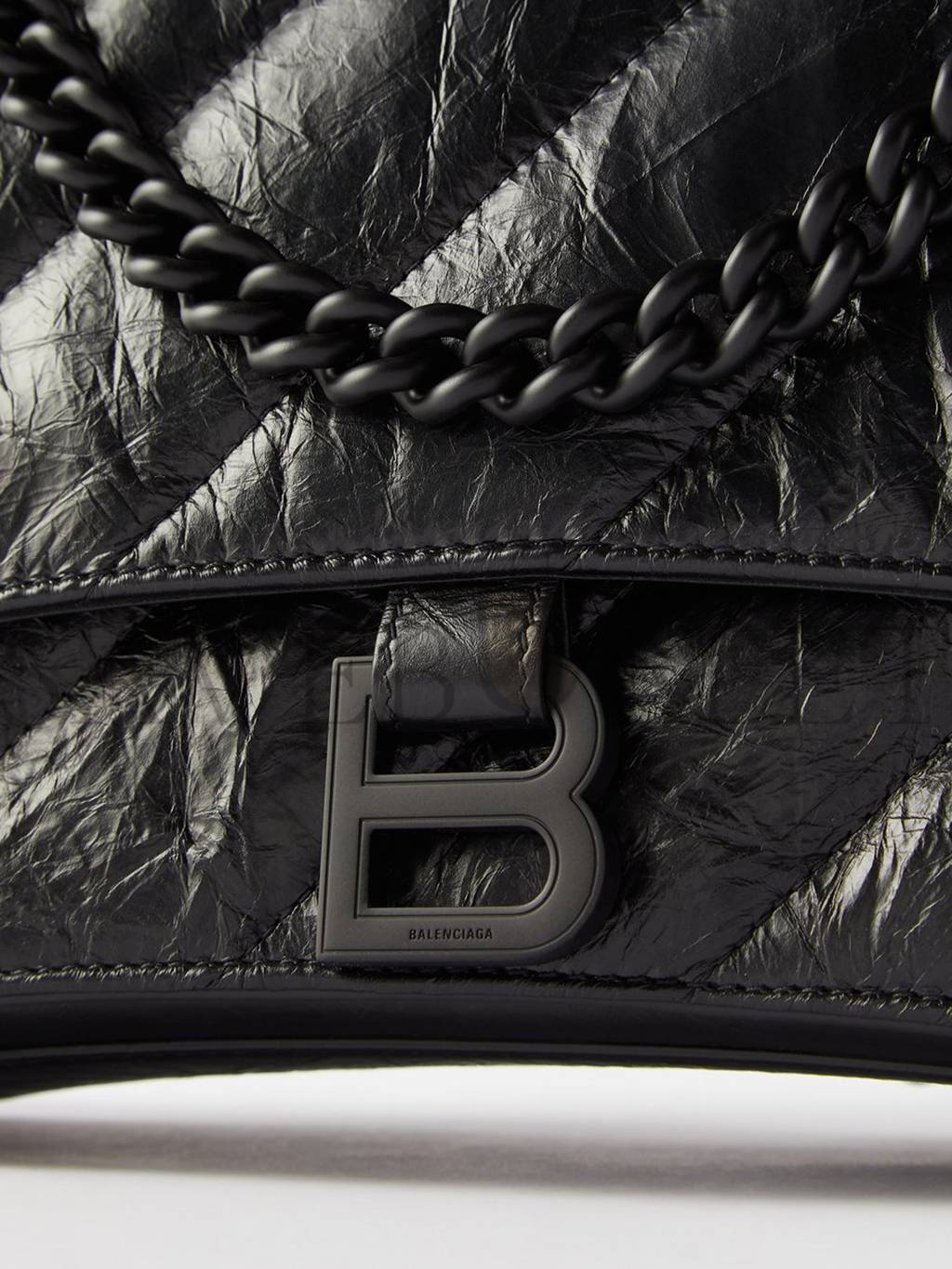 BALENCIAGA BLACK CRUSH M QUILTED CREASED LEATHER SHOULDER BAG  MATCHESFASHION US (30.9*20.3*11.4cm)